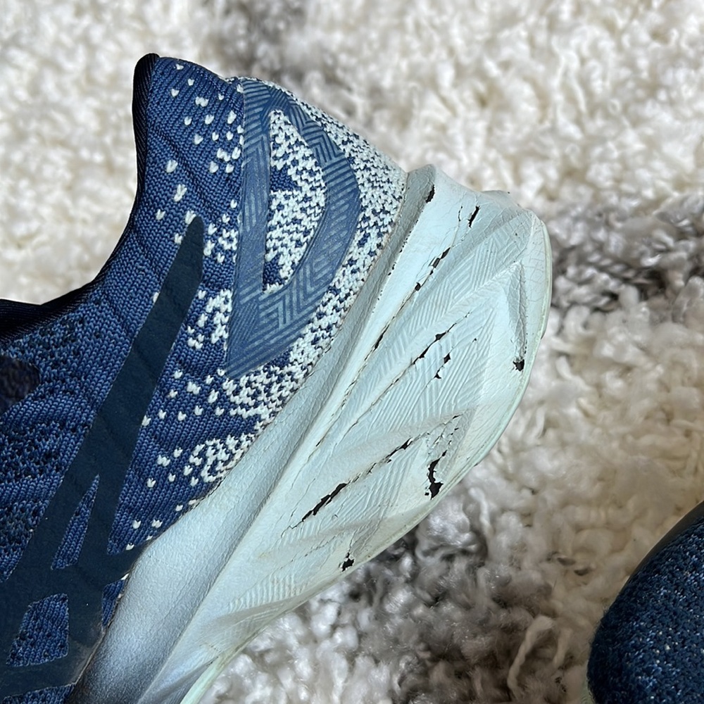 ASICS sneakers - Picture 3 of 6